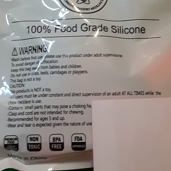 2\$20 Lego shaped sensory chew necklaces for kids - Picture 5 of 5